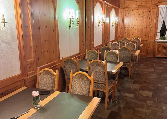 Restaurant Waldschloesschen מלון 4*